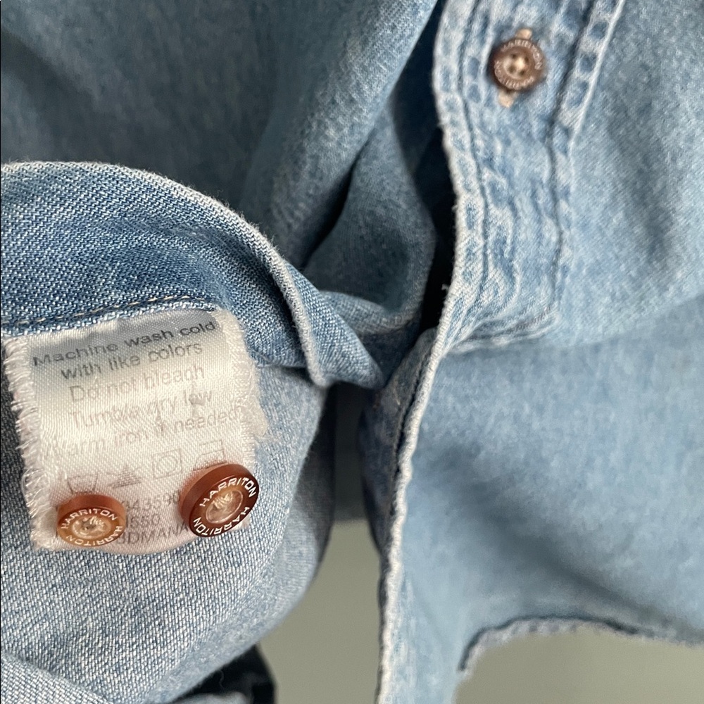 Button down - Picture 3 of 5